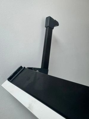 Sistem de pat rabatabil vertical, cu birou pliabil